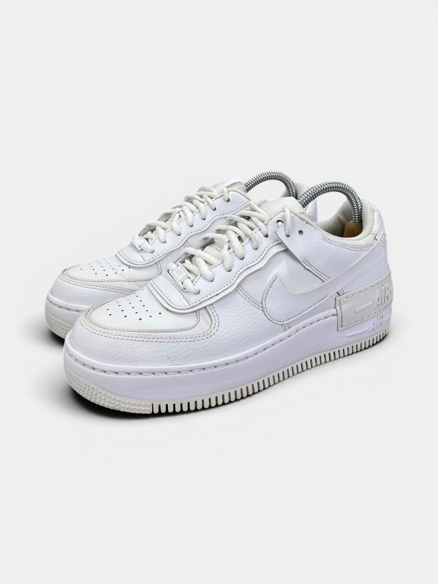 Nike Air Force 1 Shadow Triple White — buty sportowe damskie w bardzo dobrym stanie rozmiar 39, widok z boku
