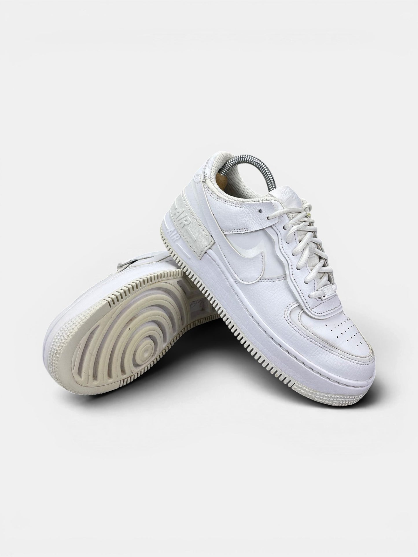 Nike Air Force 1 Shadow Triple White — buty sportowe damskie w bardzo dobrym stanie rozmiar 39, boczny profil