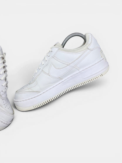 Nike Air Force 1 Shadow Triple White — buty sportowe damskie w bardzo dobrym stanie rozmiar 39, wewnętrzny panel prawego buta