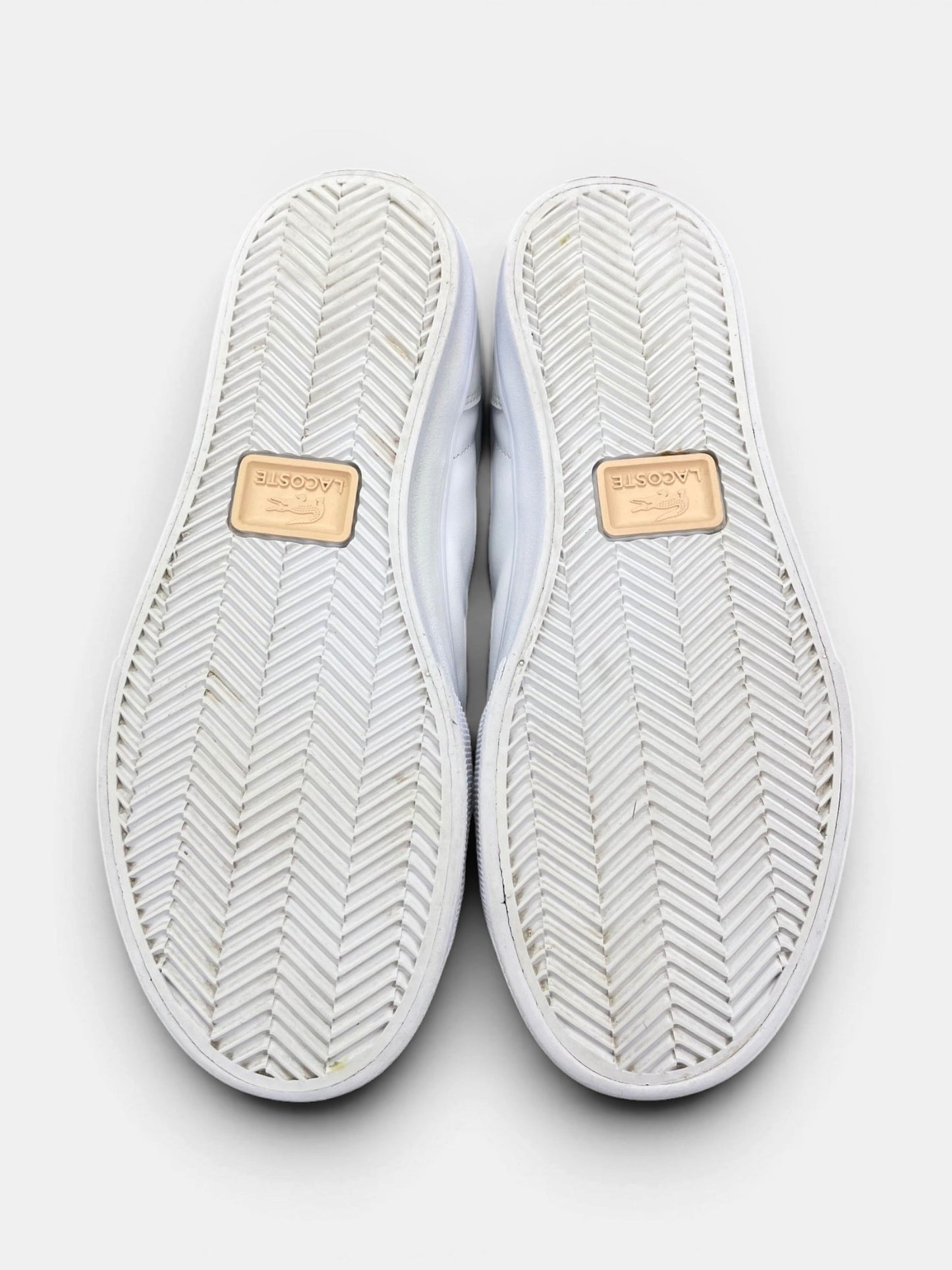 Lacoste Sneakers — buty sportowe damskie w bardzo dobrym stanie rozmiar 39, podeszwa