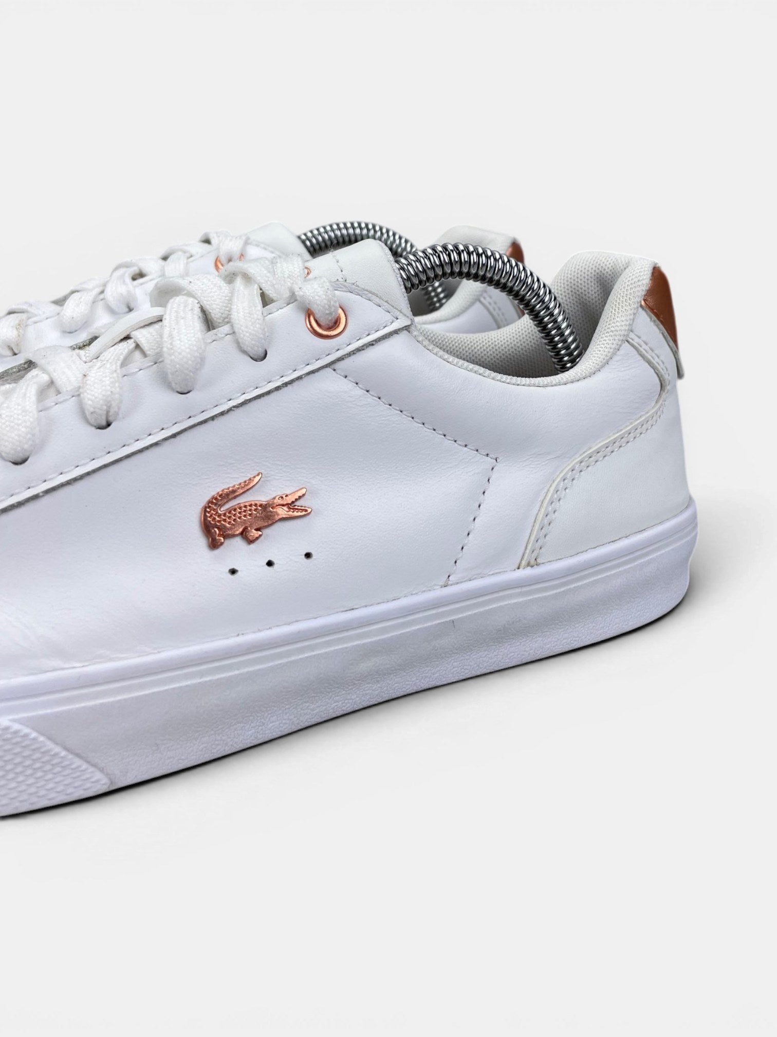 Lacoste Sneakers — buty sportowe damskie w bardzo dobrym stanie rozmiar 39, opcjonalne zdjęcie 1