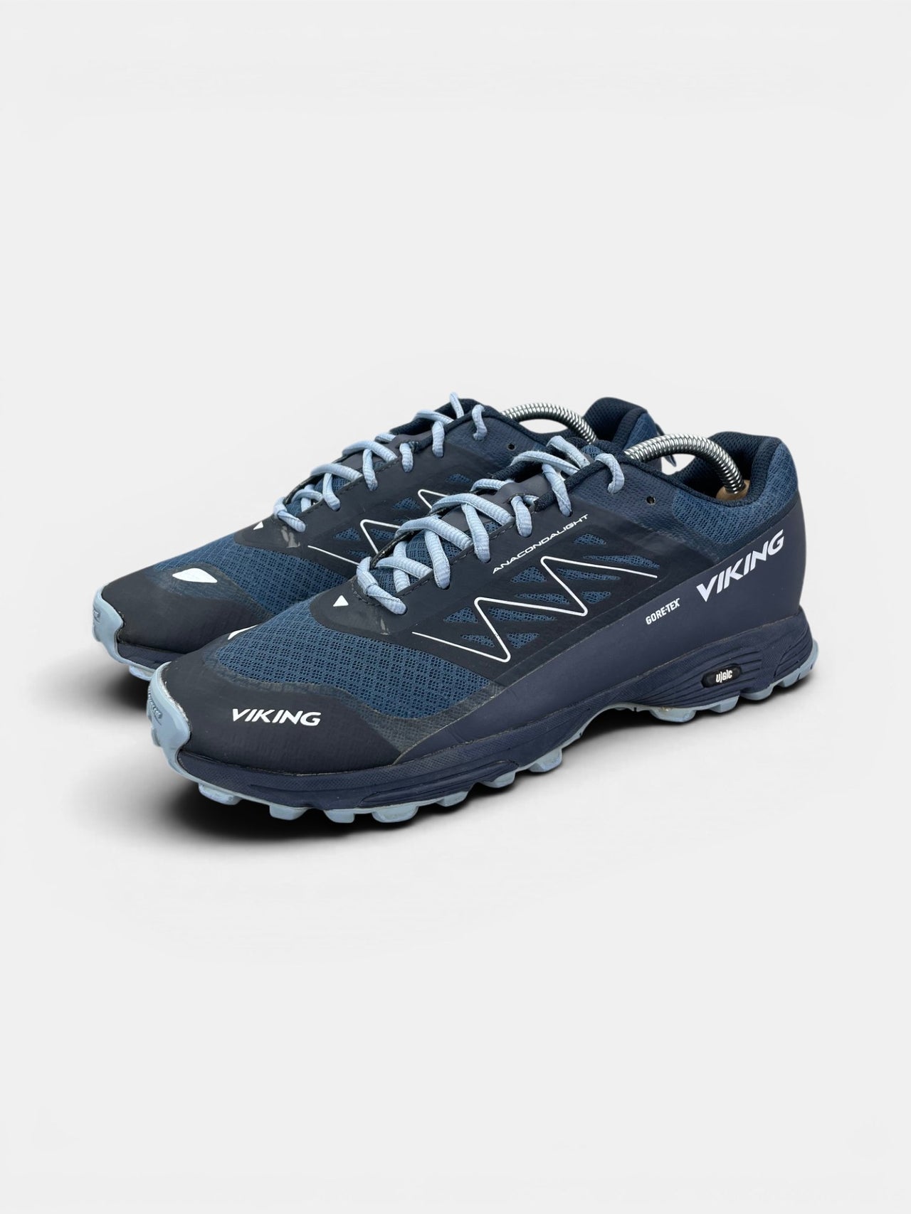 Viking Gore-Tex Trekking Shoes — trekkingi męskie w bardzo dobrym stanie rozmiar 43, widok z boku