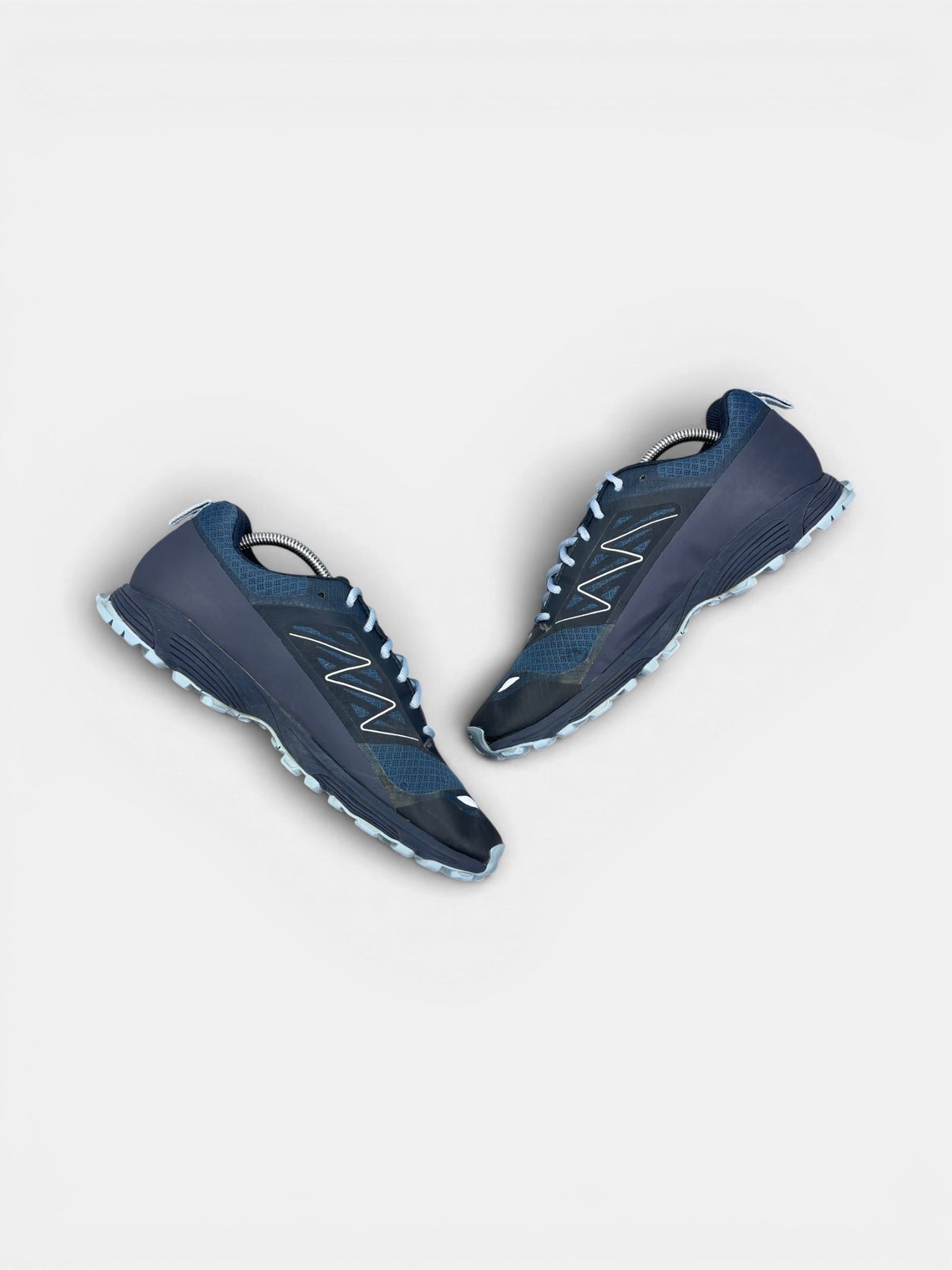 Viking Gore-Tex Trekking Shoes — trekkingi męskie w bardzo dobrym stanie rozmiar 43, widok z góry na wewnętrzną stronę butów