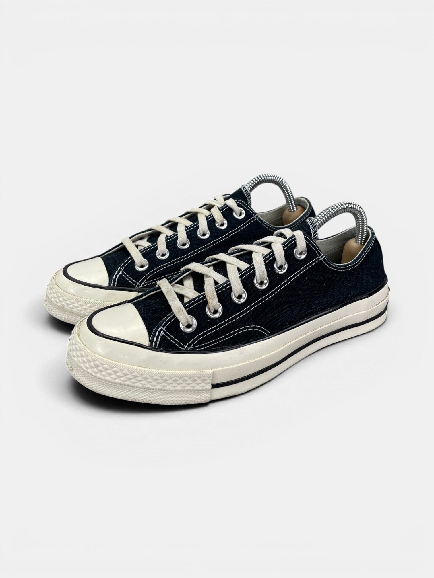 Converse Chuck Taylor All Star 70 Ox — buty sportowe damskie w bardzo dobrym stanie rozmiar 37.5, widok z boku