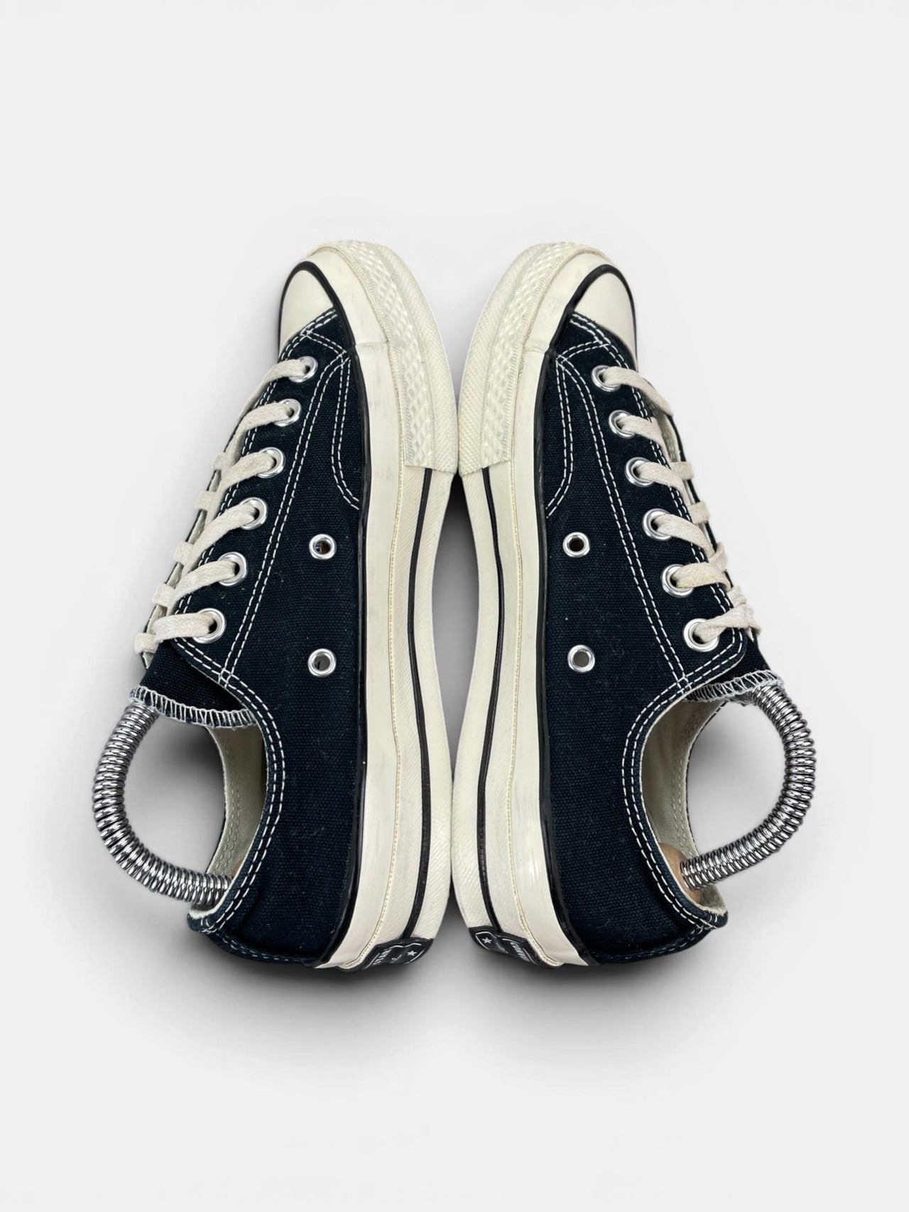 Converse Chuck Taylor All Star 70 Ox — buty sportowe damskie w bardzo dobrym stanie rozmiar 37.5, zewnętrzny panel prawego buta