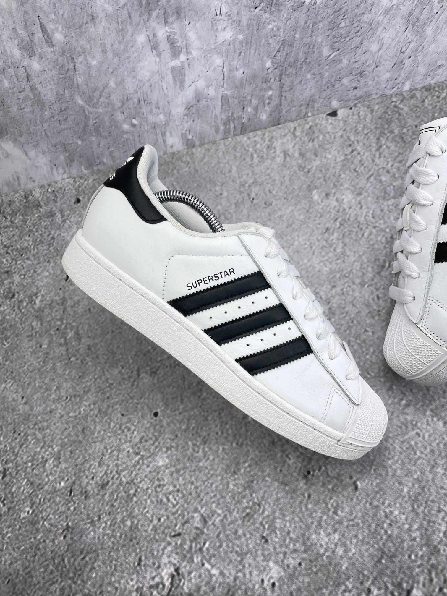 adidas Superstar II IH8659 - buty sportowe, zewnętrzny panel lewego buta