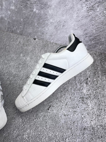 adidas Superstar II IH8659 - buty sportowe, wewnętrzny panel lewego buta