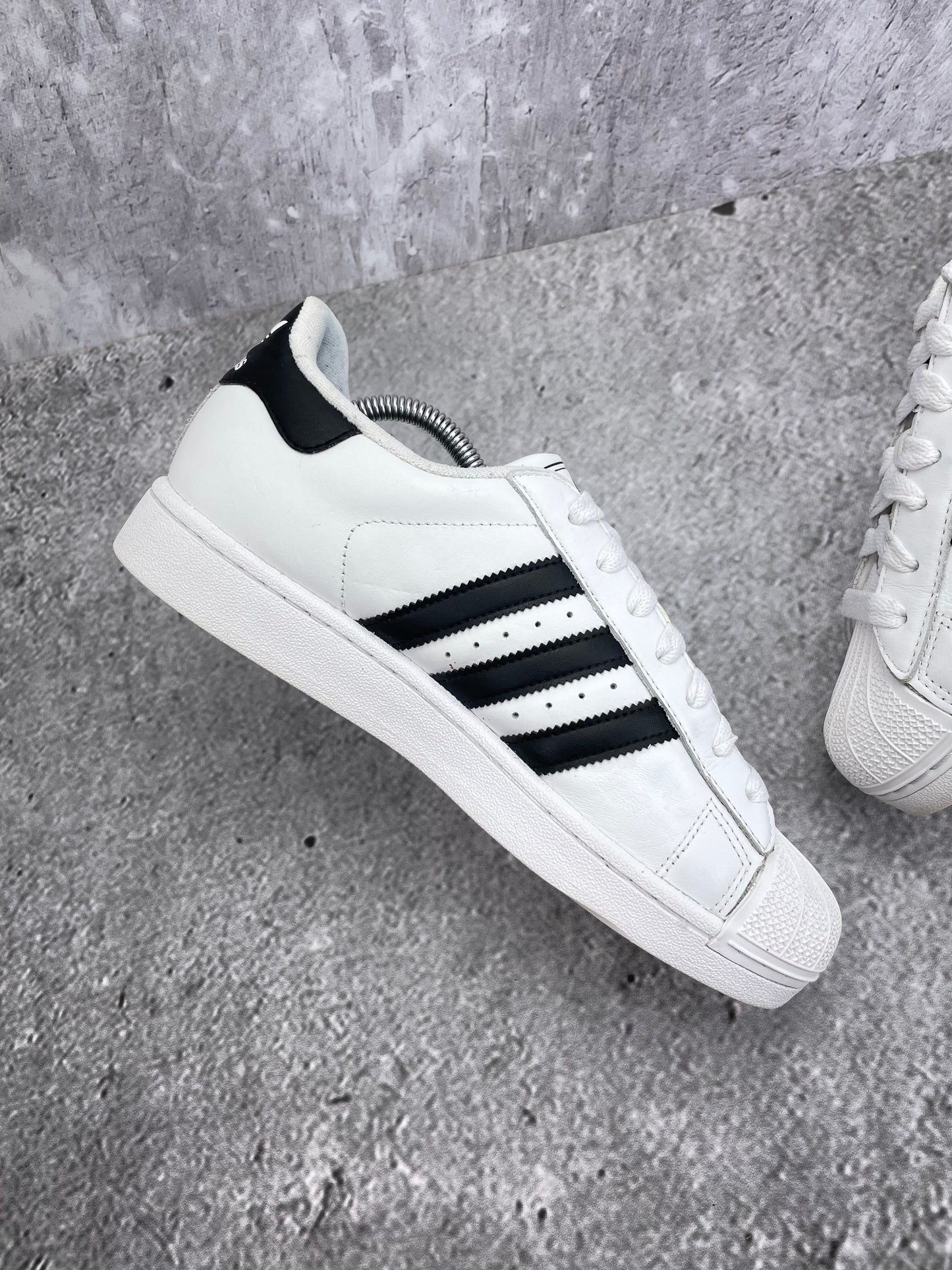 adidas Superstar II IH8659 - buty sportowe, wewnętrzny panel prawego buta