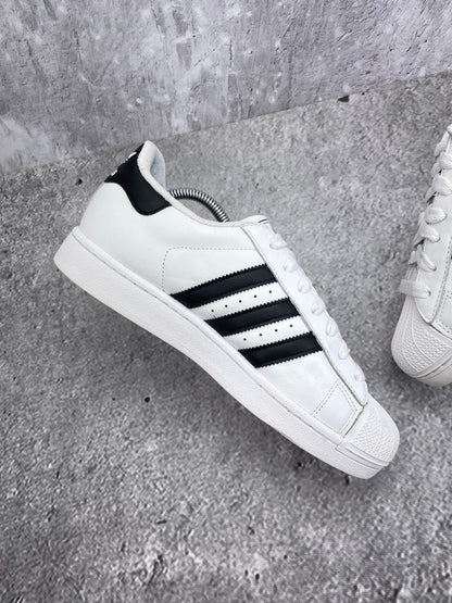 adidas Superstar II IH8659 - buty sportowe, wewnętrzny panel prawego buta