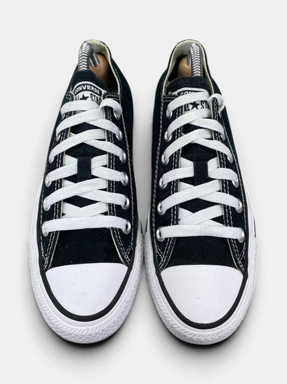 Converse Chuck Taylor All Star Black — buty sportowe damskie w bardzo dobrym stanie rozmiar 37.5, zewnętrzny panel lewego buta