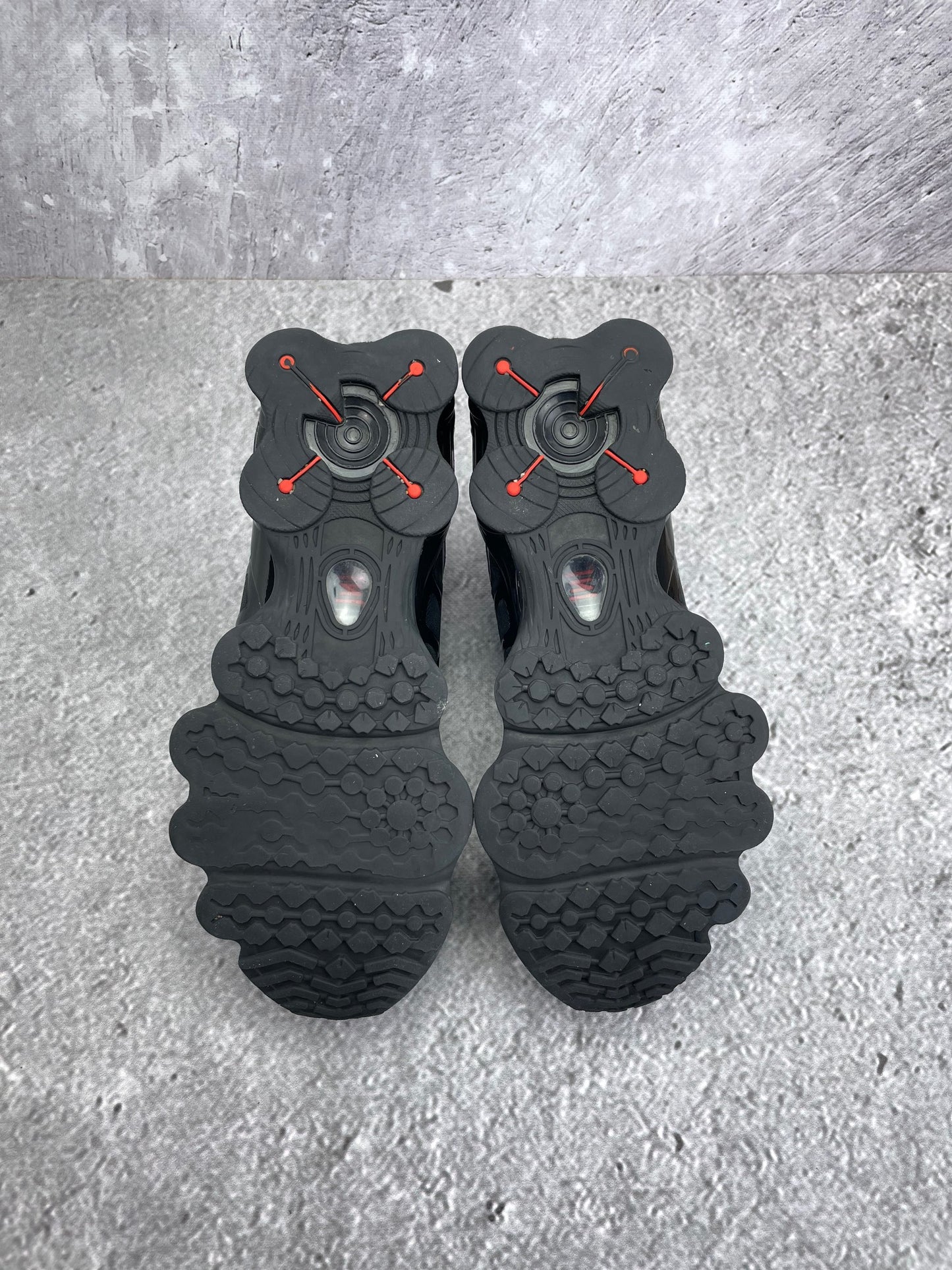 Nike Shox TL Metallic Hematite - buty sportowe, zapiętki butów