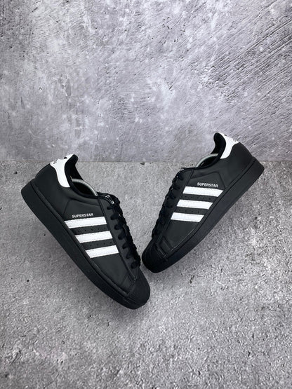 adidas Superstar II Black White - buty sportowe, widok z góry na zewnętrzną stronę butów