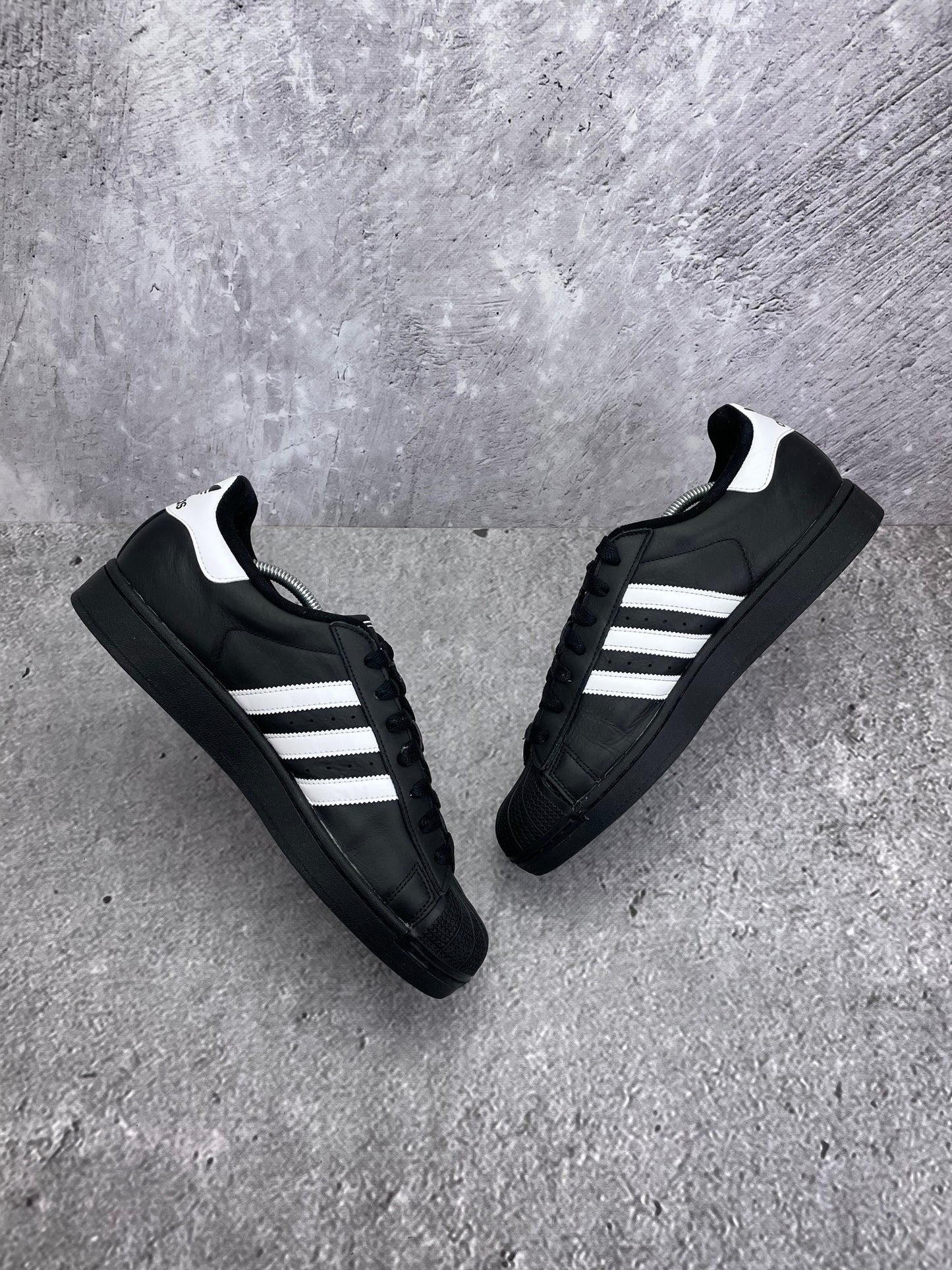 adidas Superstar II Black White - buty sportowe, widok z góry na wewnętrzną stronę butów