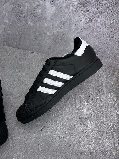 adidas Superstar II Black White - buty sportowe, wewnętrzny panel lewego buta