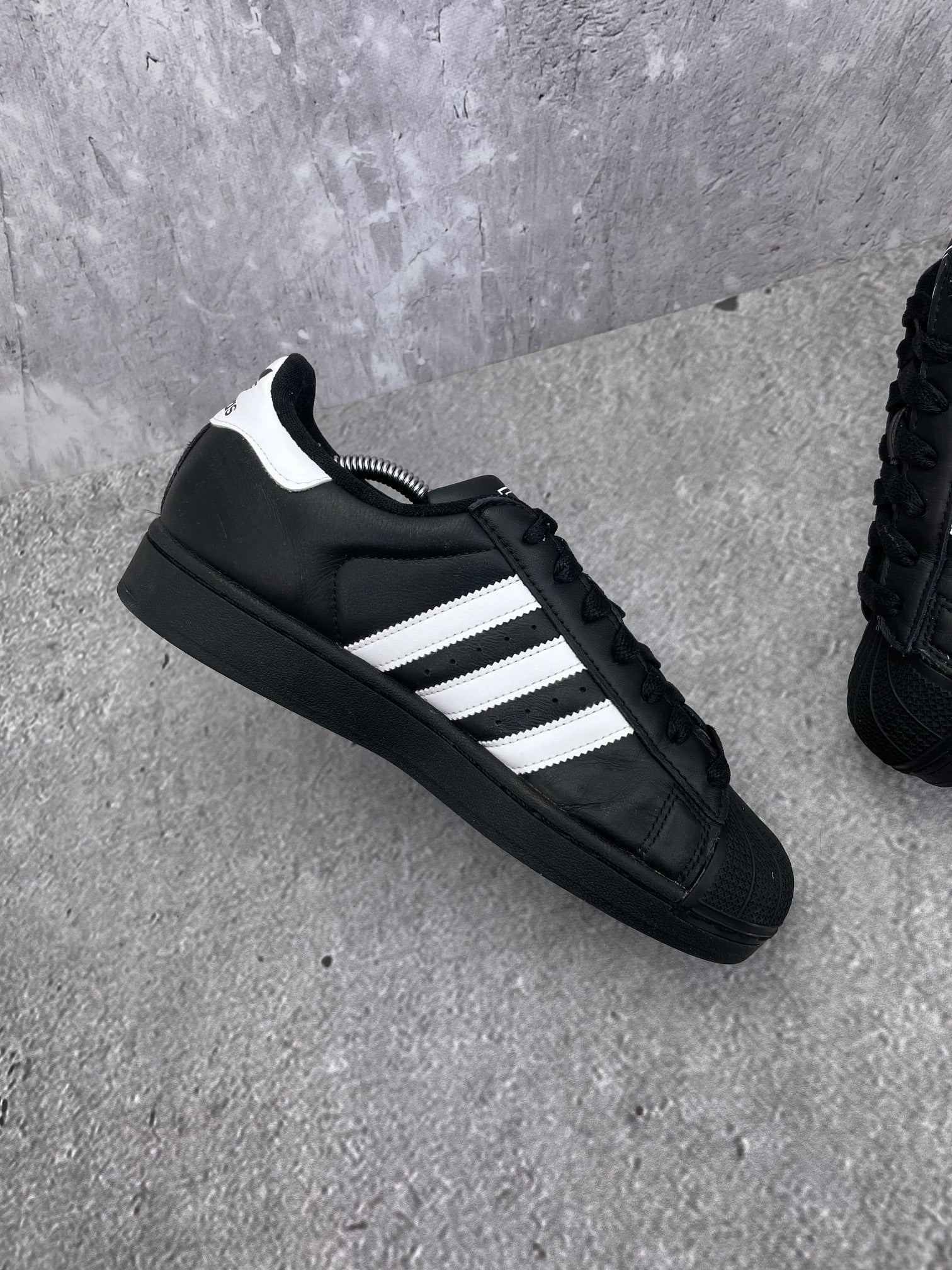 adidas Superstar II Black White - buty sportowe, wewnętrzny panel prawego buta