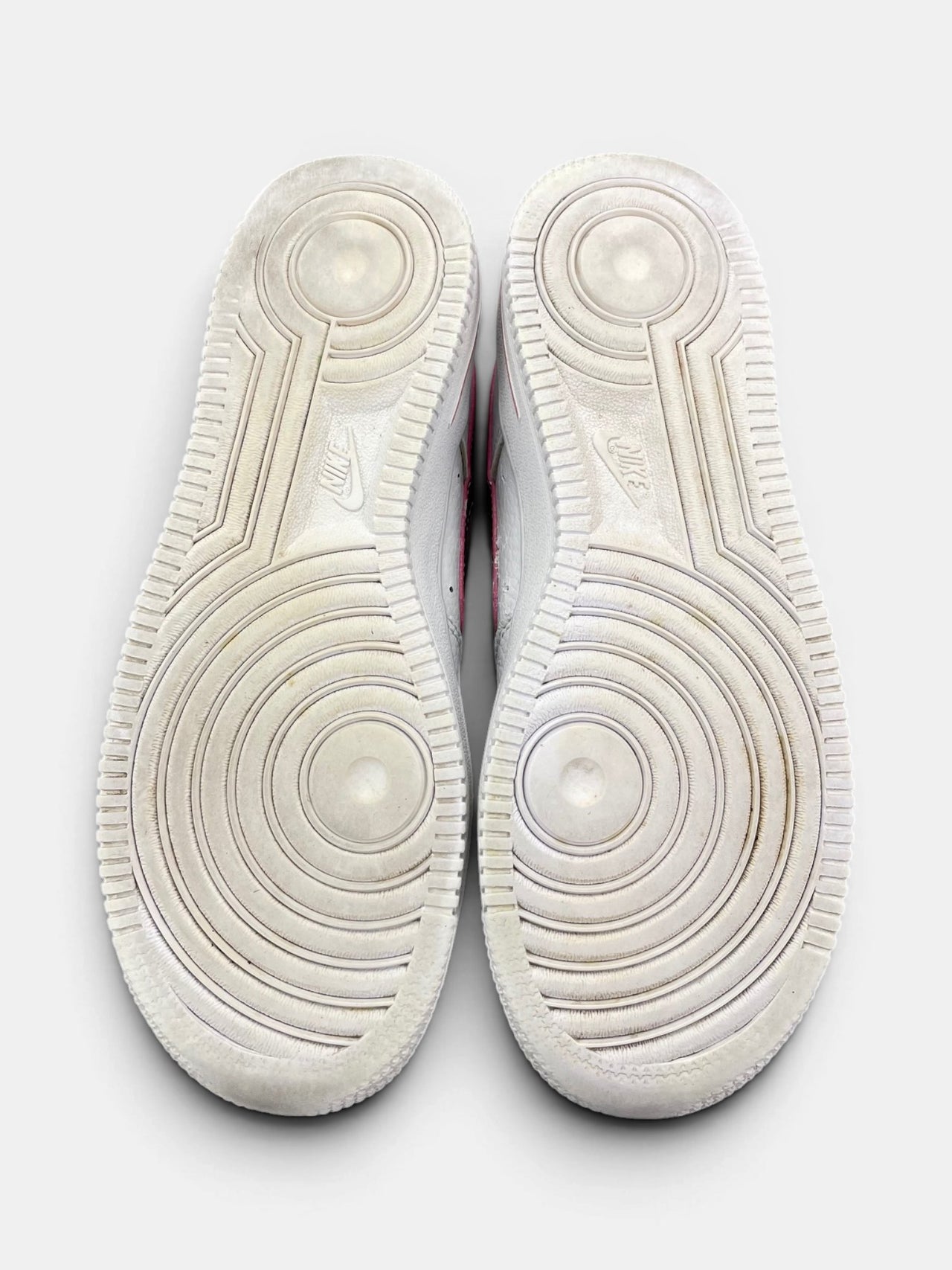 Nike Air Force 1 Low “White / Pink Glaze” Pink Glaze — buty sportowe damskie w bardzo dobrym stanie rozmiar 37.5, podeszwa