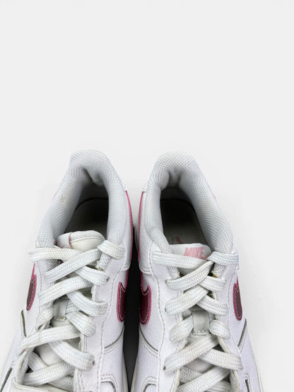 Nike Air Force 1 Low “White / Pink Glaze” Pink Glaze — buty sportowe damskie w bardzo dobrym stanie rozmiar 37.5, zapiętki butów