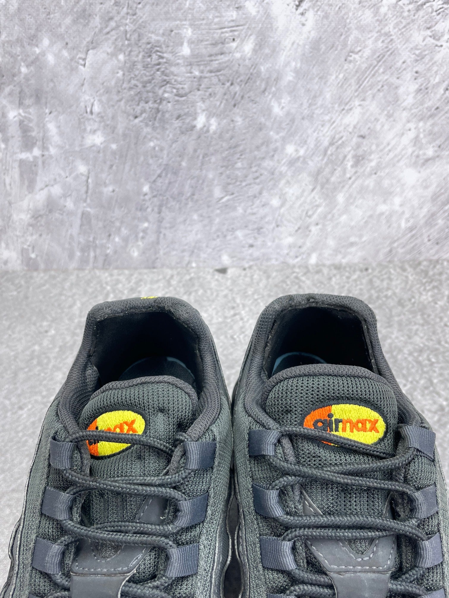 Nike Air Max 95 Anthracite Safety Orange — buty sportowe męskie w bardzo dobrym stanie rozmiar 42, opcjonalne zdjęcie 1
