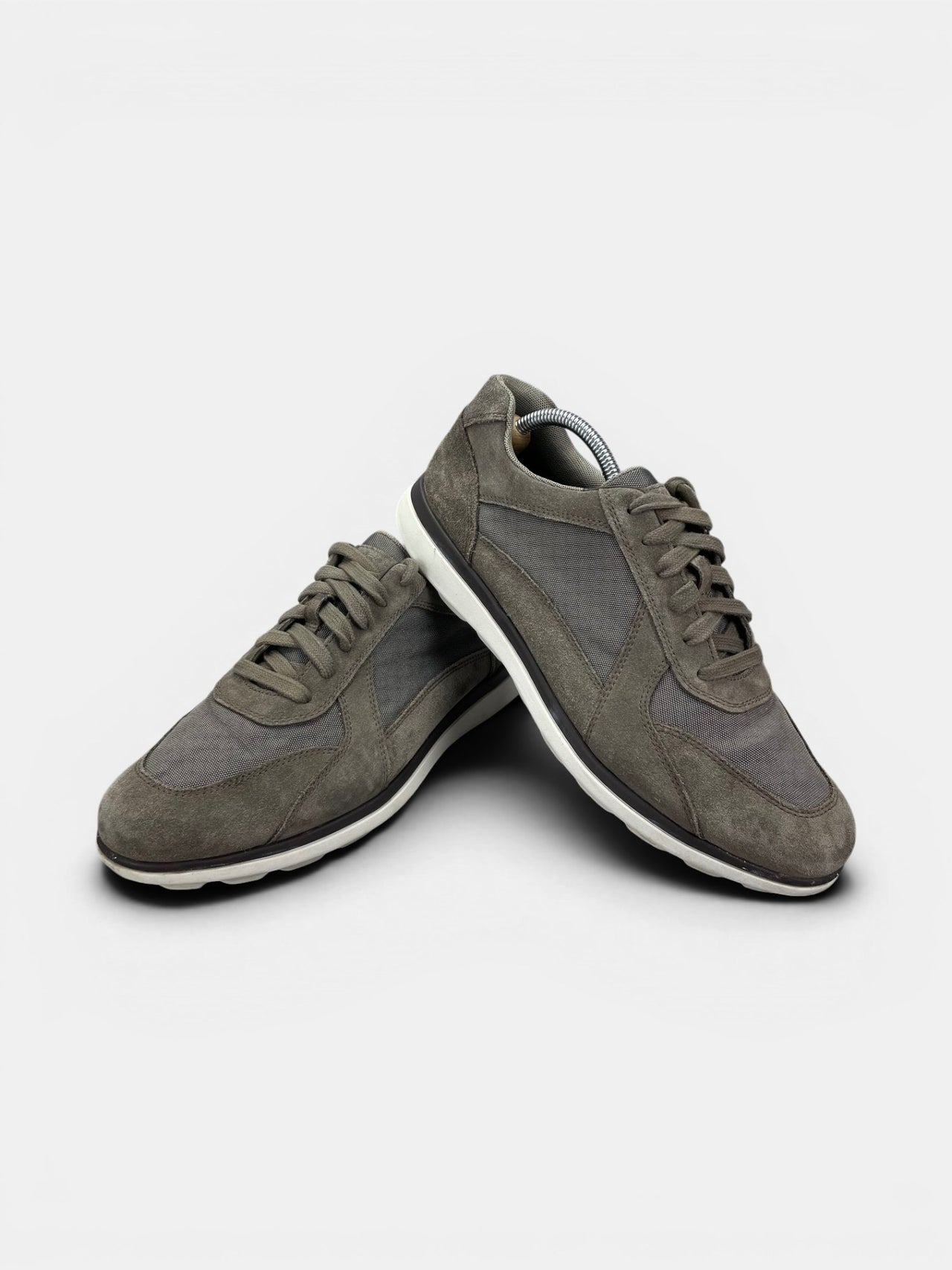 Geox Suede Sneakers — buty sportowe męskie w bardzo dobrym stanie rozmiar 43, boczny profil