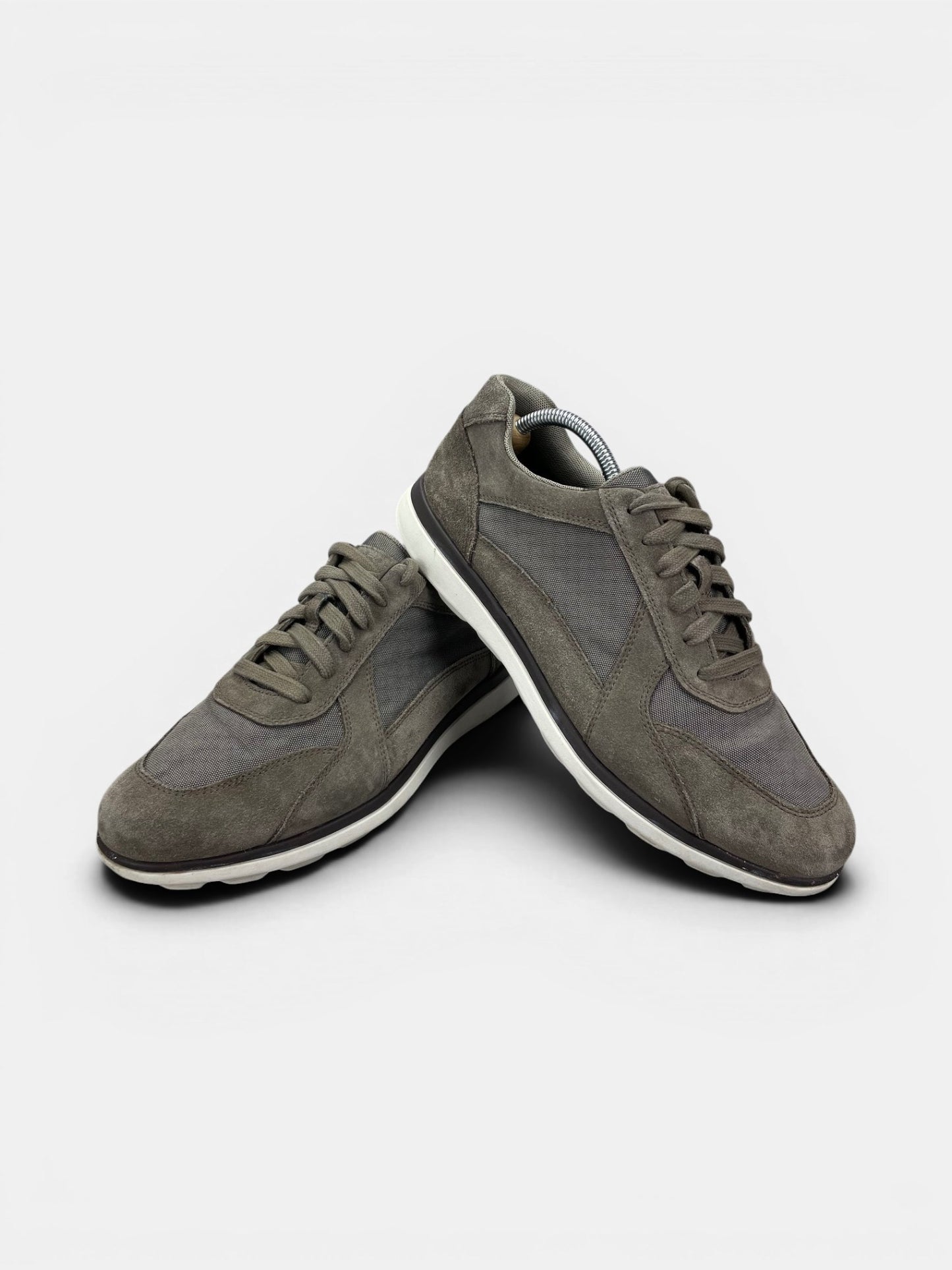 Geox Suede Sneakers — buty sportowe męskie w bardzo dobrym stanie rozmiar 43, boczny profil