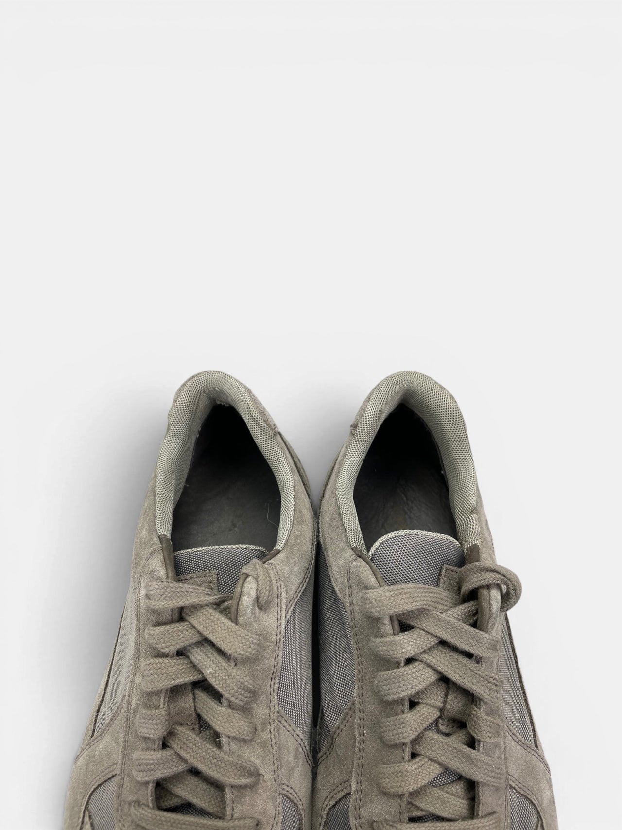Geox Suede Sneakers — buty sportowe męskie w bardzo dobrym stanie rozmiar 43, zapiętki butów