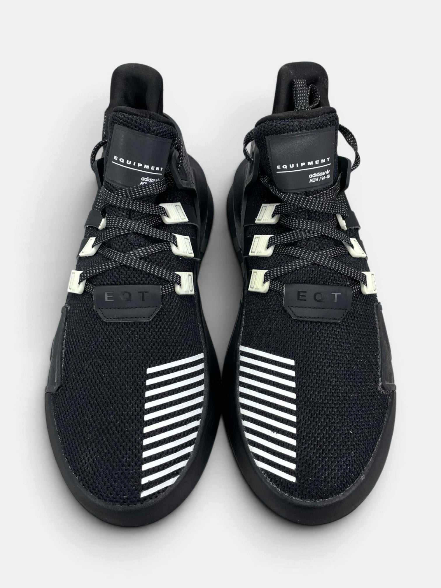 Adidas EQT Bask ADV Core Black — buty sportowe męskie w bardzo dobrym stanie rozmiar 43 1/3, widok z góry