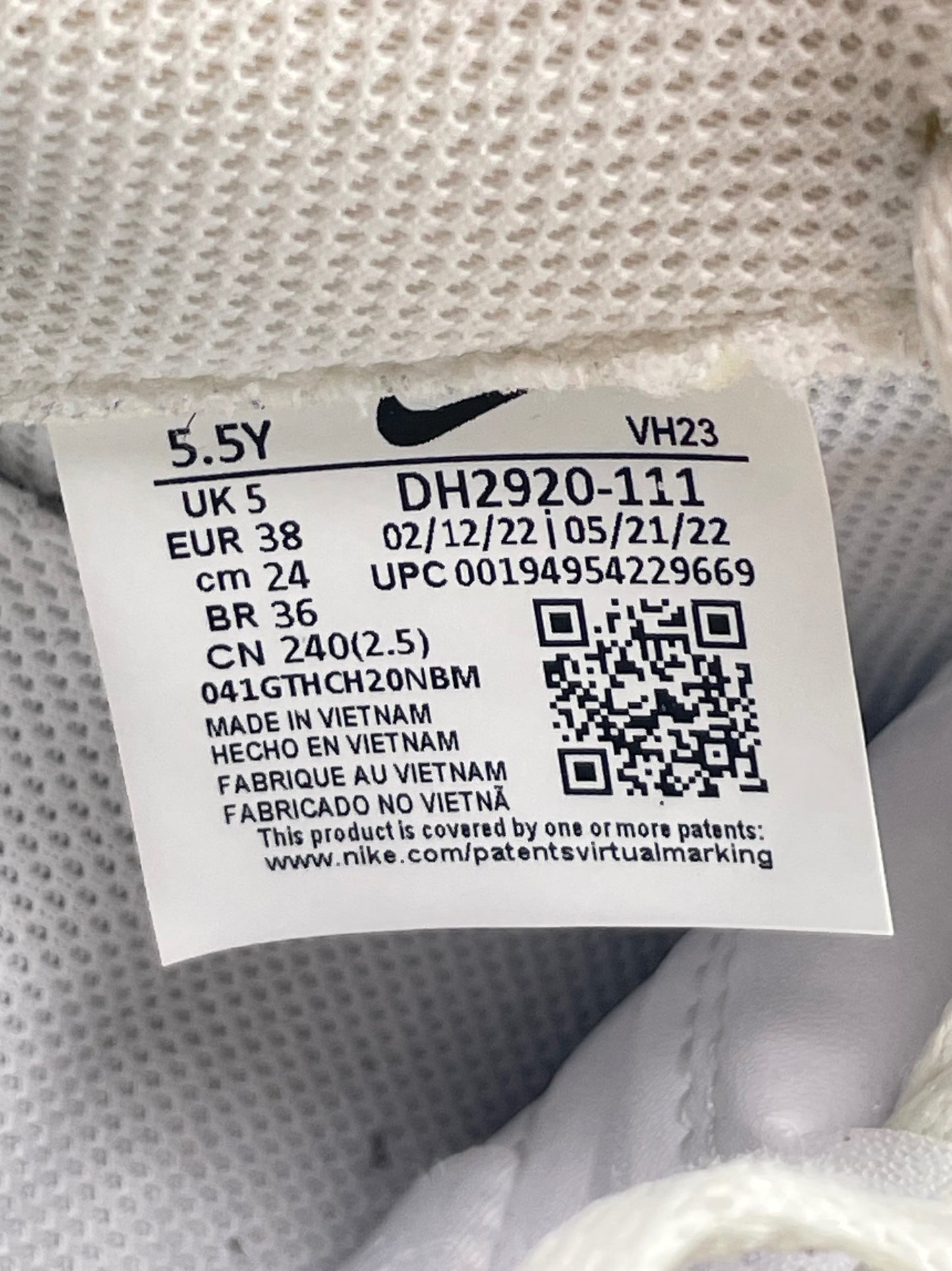 Nike Air Force 1 Low Triple White — buty sportowe damskie w bardzo dobrym stanie rozmiar 38, opcjonalne zdjęcie 2