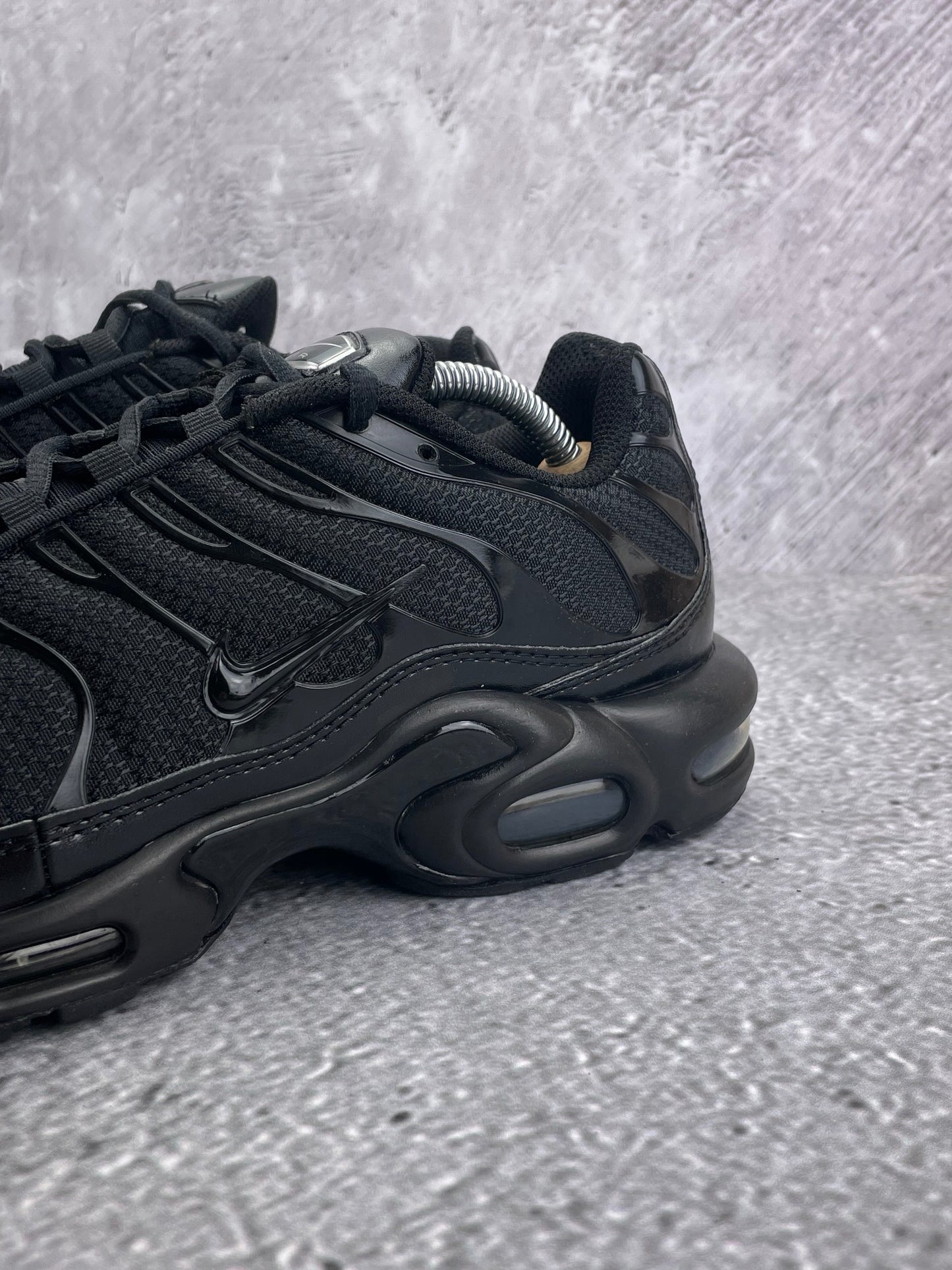 Nike Air Max Plus Triple Black - buty sportowe, widok z góry
