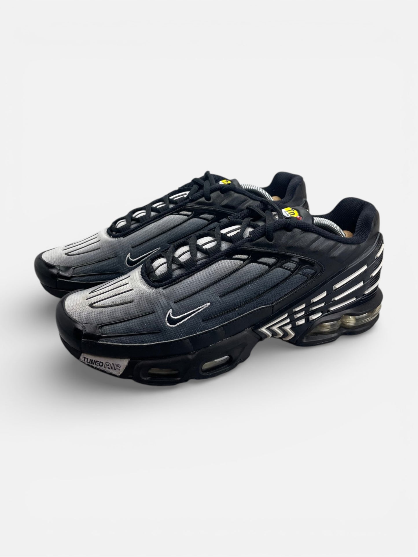 Nike Air Max Plus 3 'Black White' Black White - buty sportowe, widok z boku