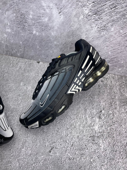 Nike Air Max Plus 3 'Black White' Black White - buty sportowe, zewnętrzny panel lewego buta