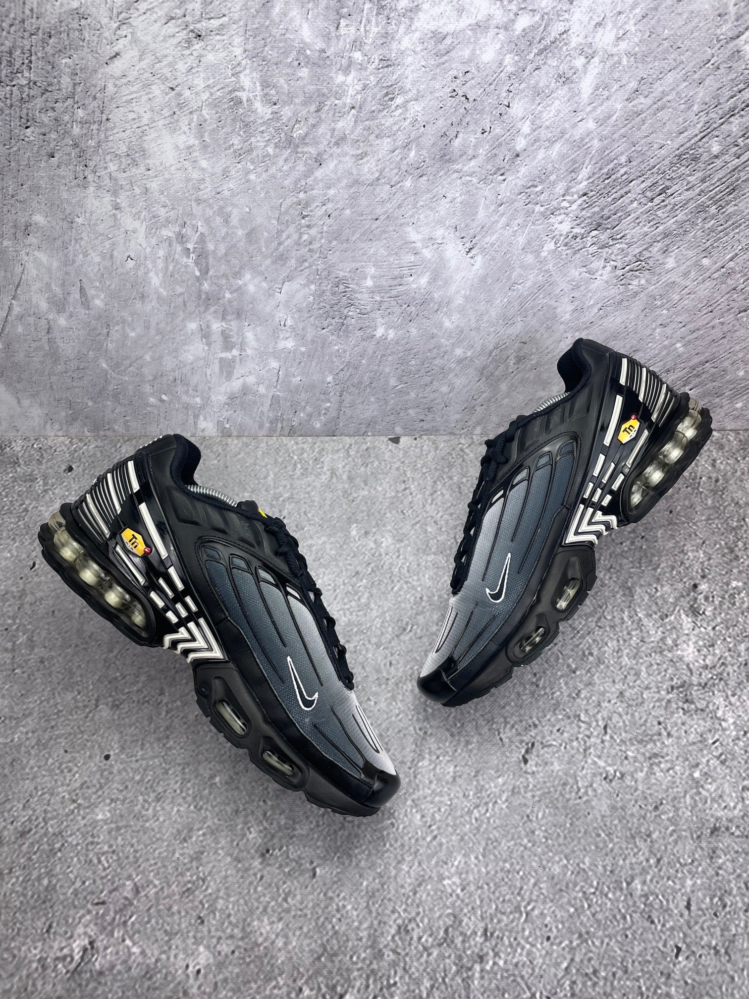 Nike Air Max Plus 3 'Black White' Black White - buty sportowe, widok z góry na wewnętrzną stronę butów