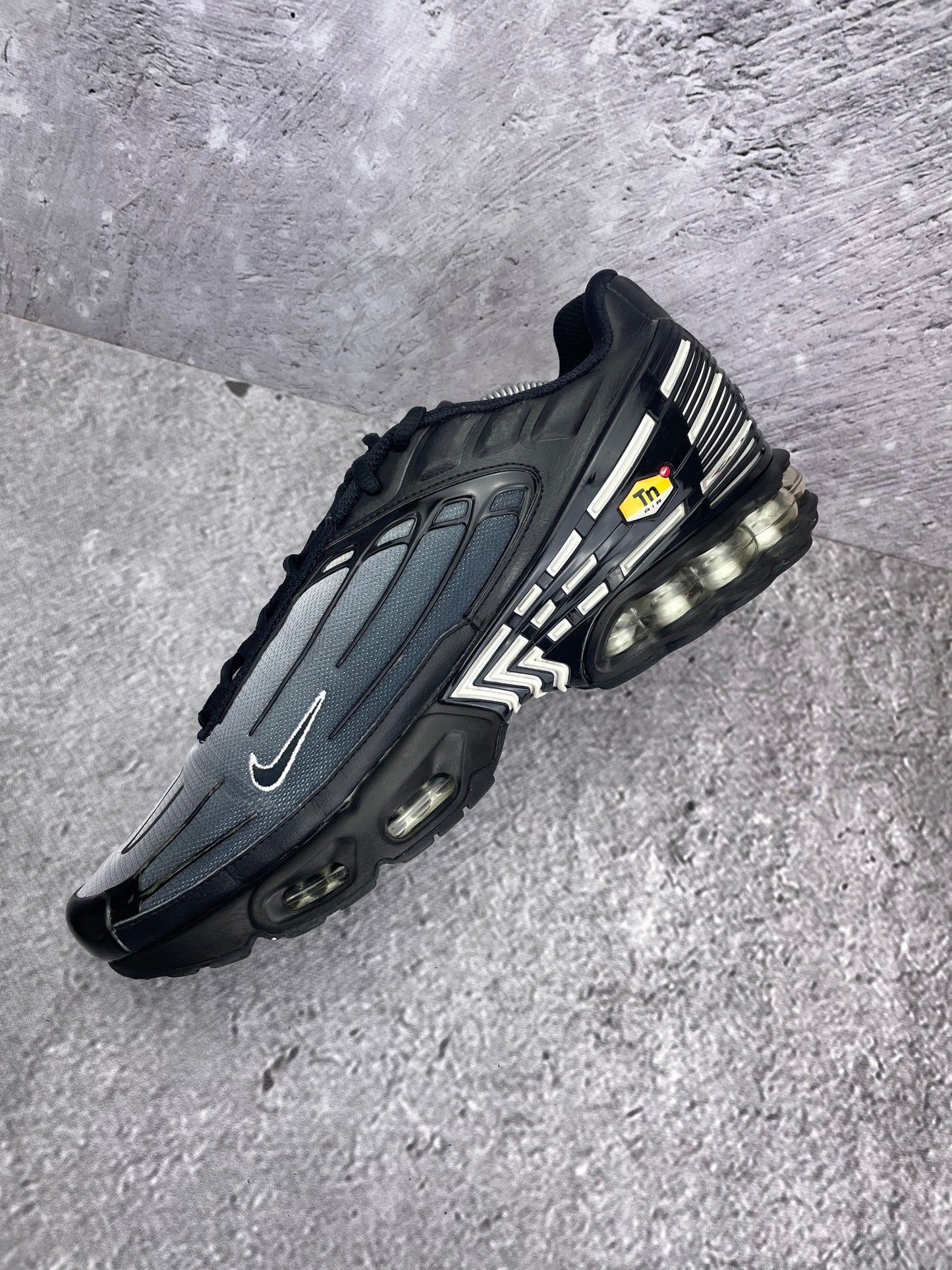 Nike Air Max Plus 3 'Black White' Black White - buty sportowe, wewnętrzny panel prawego buta