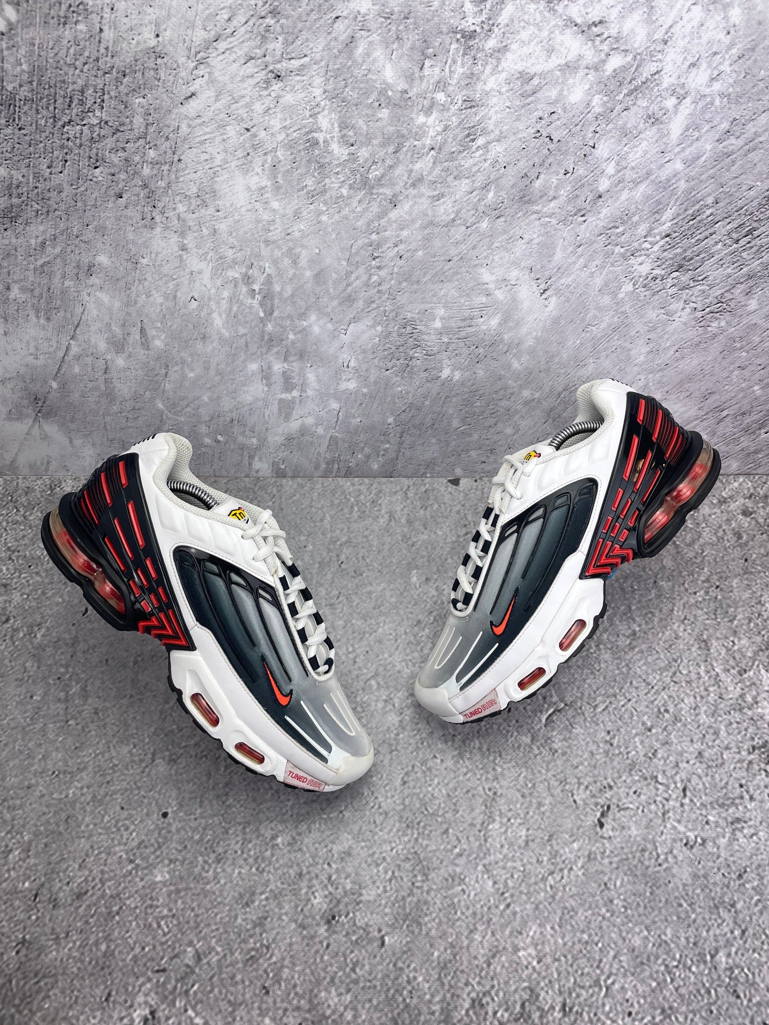 Nike Air Max Plus 3 Team Orange - buty sportowe, widok z góry na zewnętrzną stronę butów