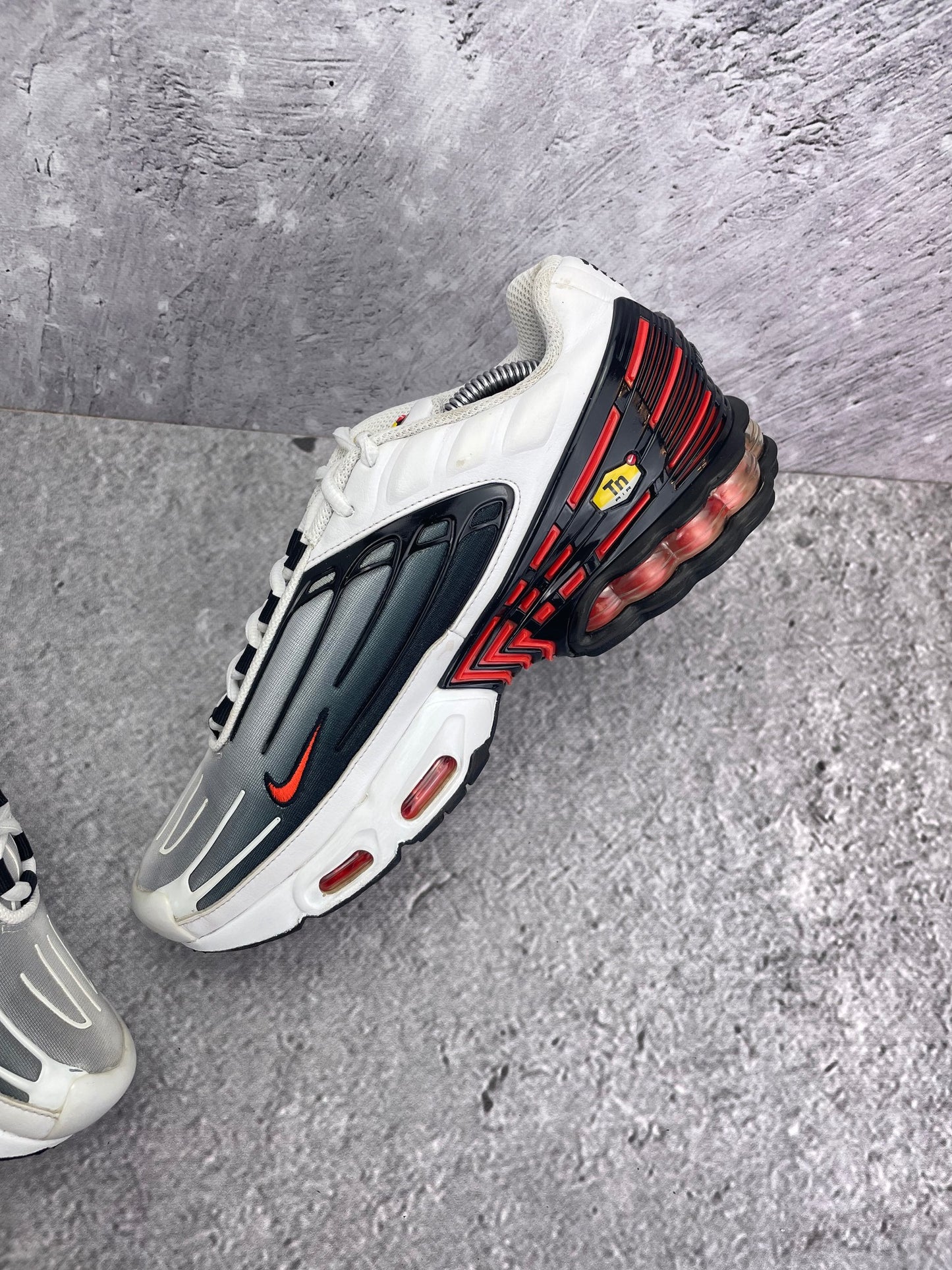 Nike Air Max Plus 3 Team Orange - buty sportowe, wewnętrzny panel prawego buta