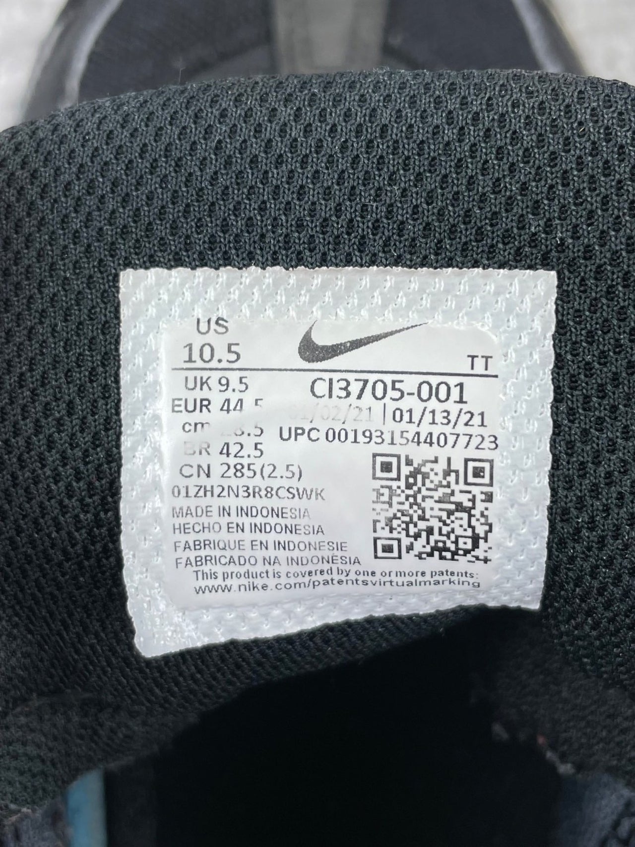 Nike Air Max 95 Essential Triple Black — buty sportowe męskie w bardzo dobrym stanie rozmiar 44.5, opcjonalne zdjęcie 2
