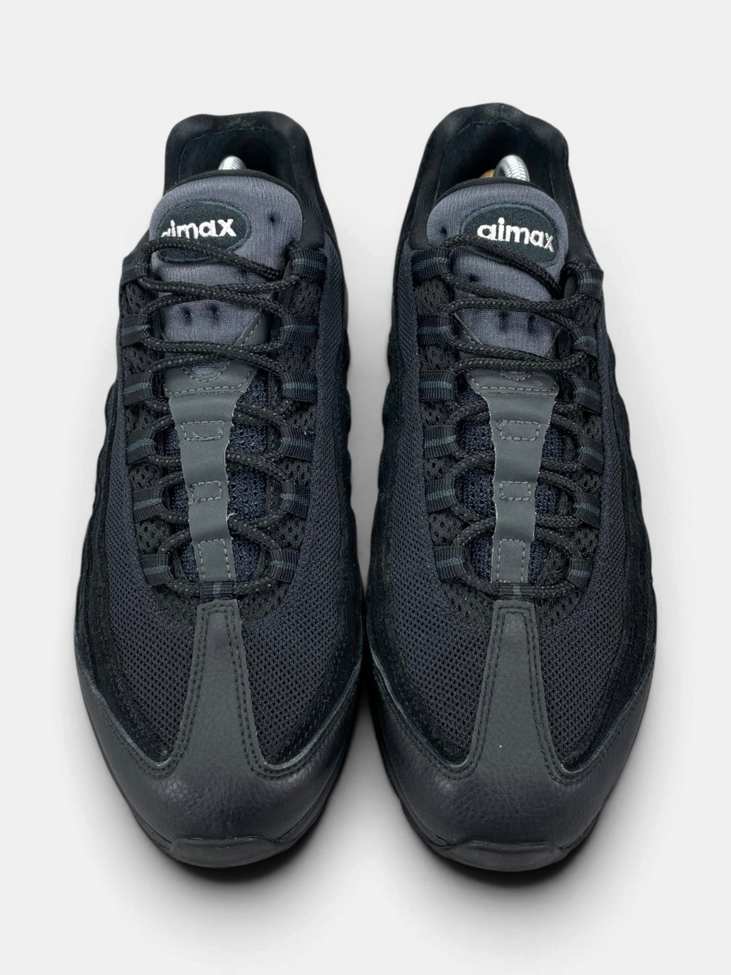 Nike Air Max 95 Essential Triple Black — buty sportowe męskie w bardzo dobrym stanie rozmiar 43, widok z góry