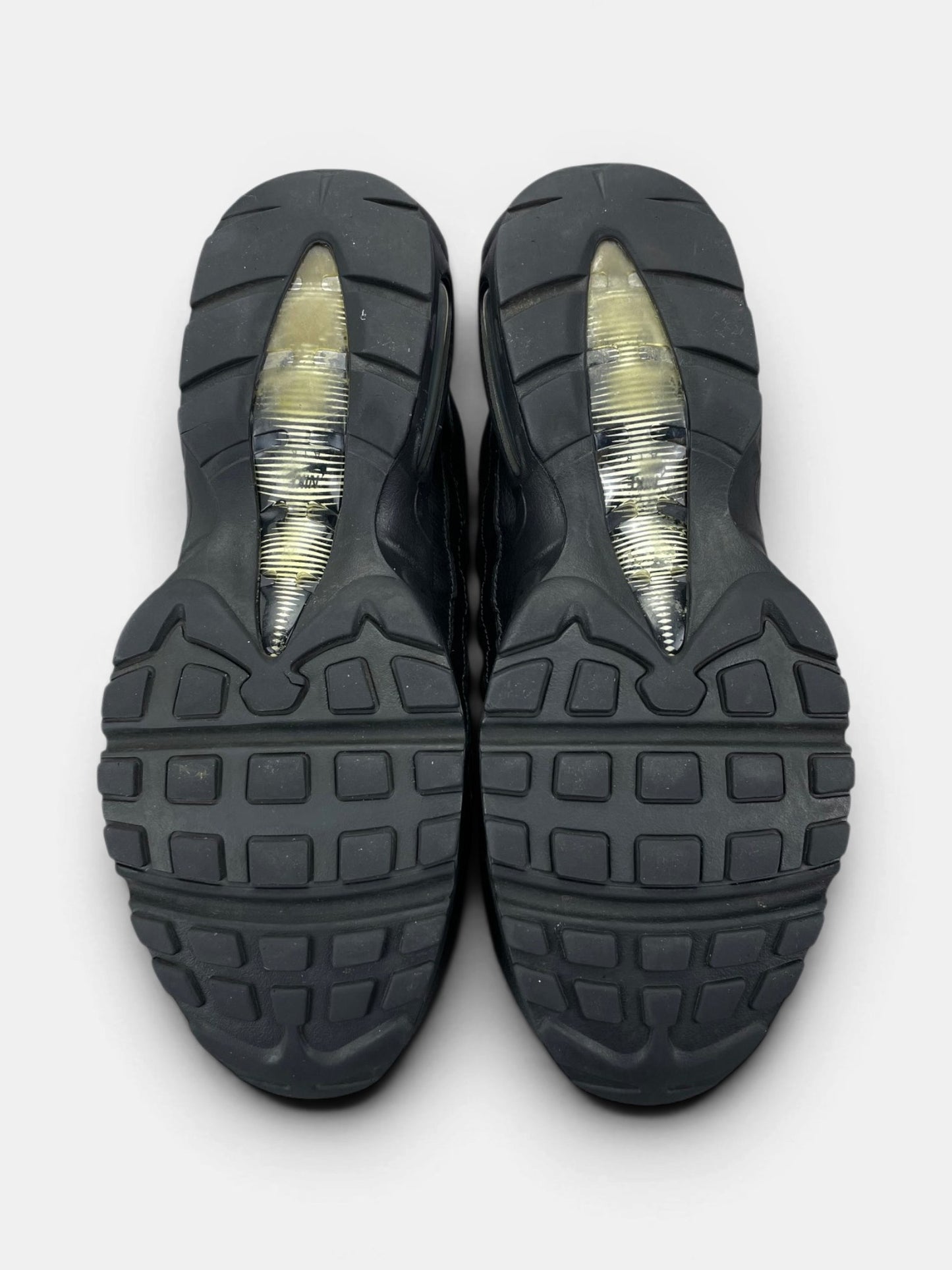 Nike Air Max 95 Essential Triple Black — buty sportowe męskie w bardzo dobrym stanie rozmiar 43, podeszwa
