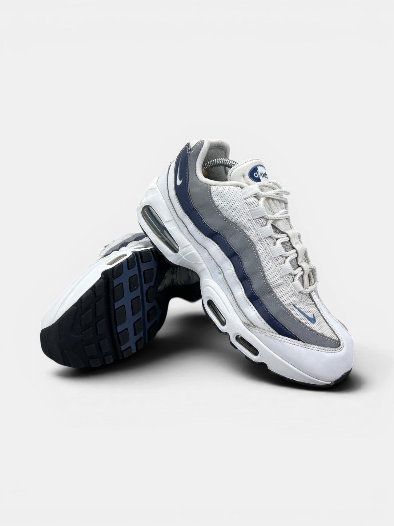 Nike Air Max 95 Diffused Blue — buty sportowe męskie w bardzo dobrym stanie rozmiar 44, boczny profil
