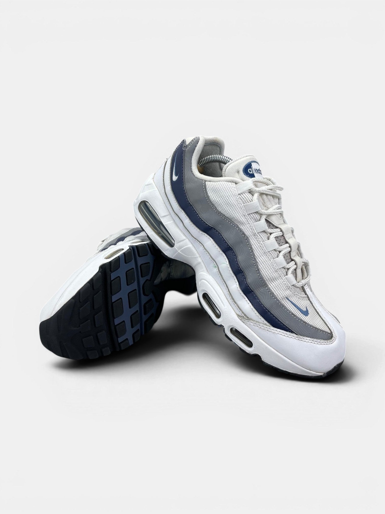 Nike Air Max 95 Diffused Blue — buty sportowe męskie w bardzo dobrym stanie rozmiar 44, boczny profil