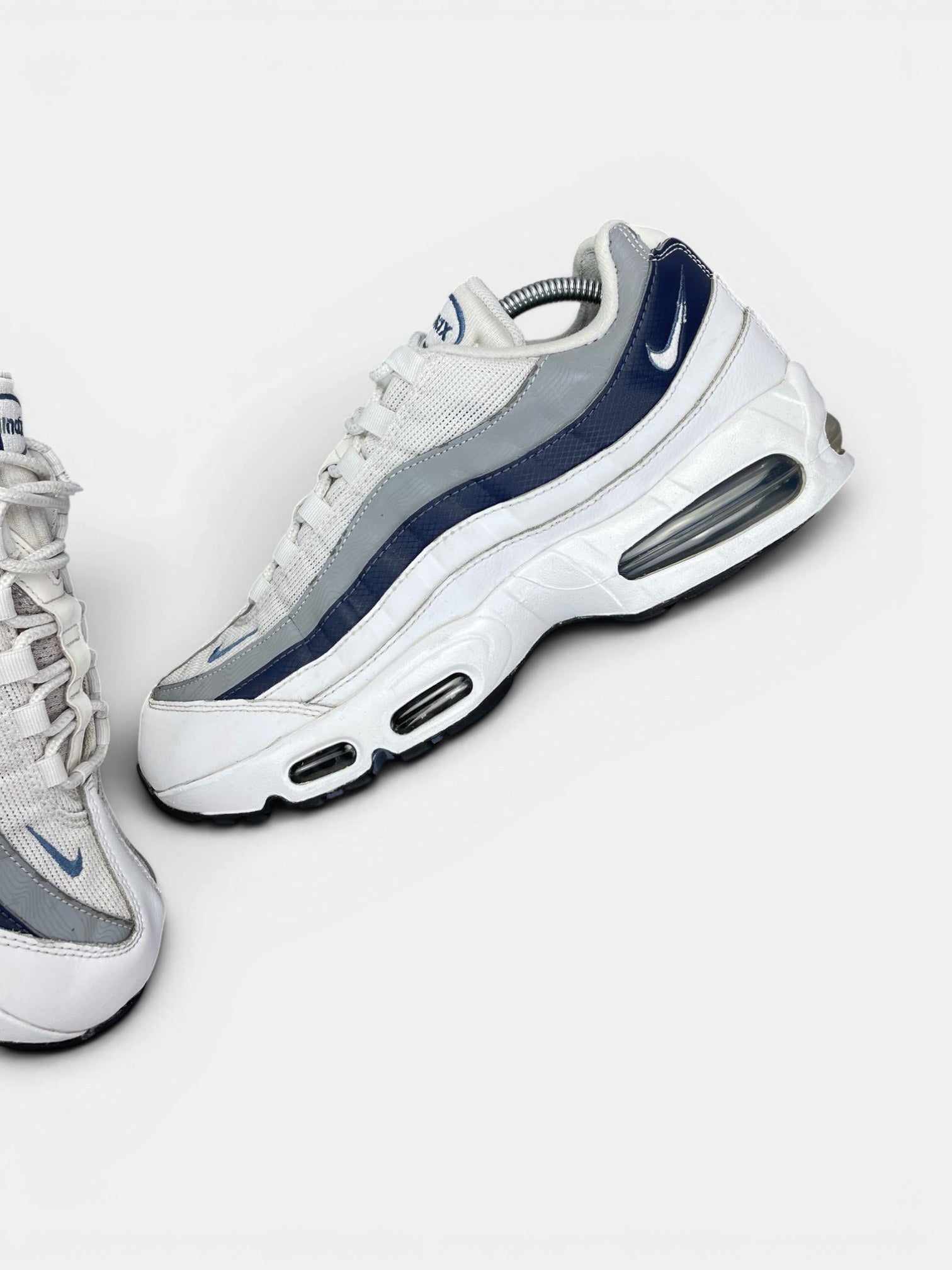 Nike Air Max 95 Diffused Blue — buty sportowe męskie w bardzo dobrym stanie rozmiar 44, widok z góry na wewnętrzną stronę butów