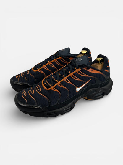 Nike Air Max Plus Dark Obsidian Monarch - buty sportowe, widok z boku