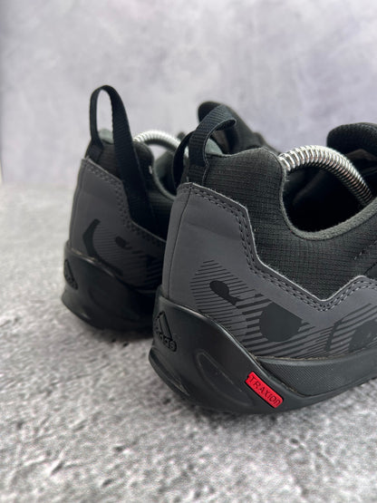 adidas Terrex Swift Solo 2.0 Core Black - buty sportowe, widok z góry
