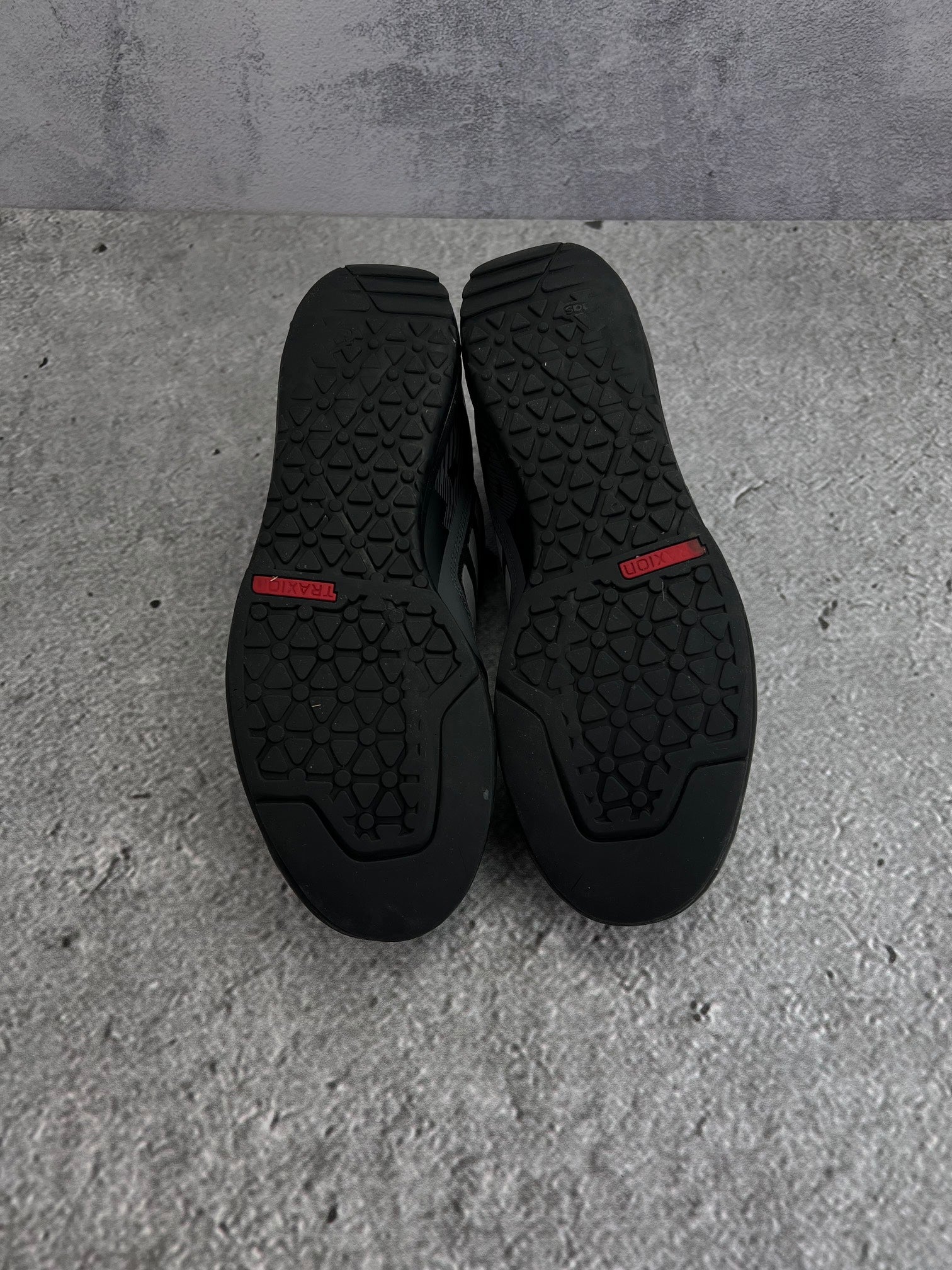 adidas Terrex Swift Solo 2.0 Core Black - buty sportowe, widok z tyłu