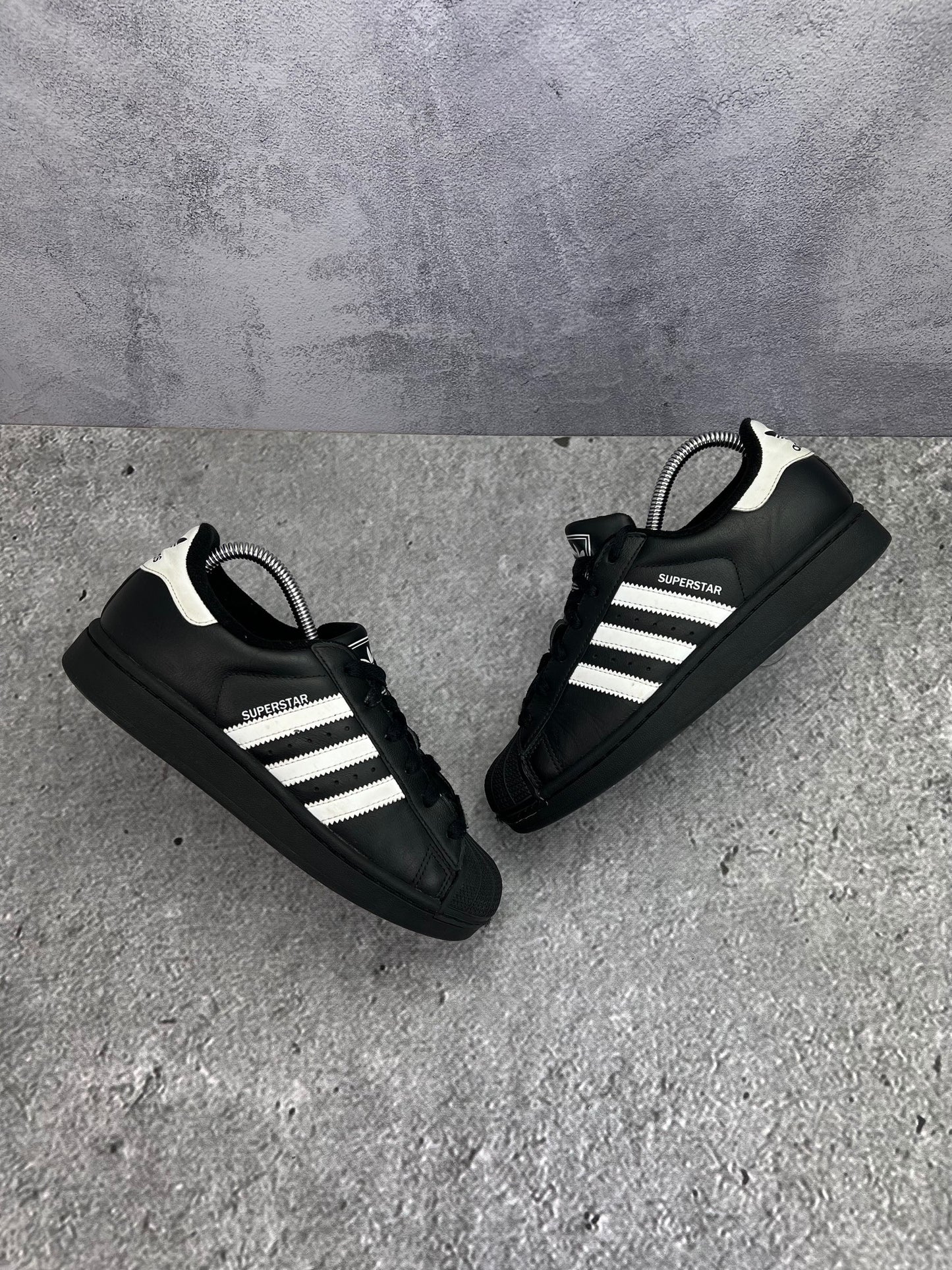 adidas Superstar II JH9977 - buty sportowe, widok z góry na zewnętrzną stronę butów