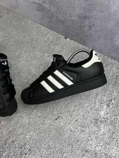 adidas Superstar II JH9977 - buty sportowe, zewnętrzny panel lewego buta
