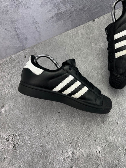 adidas Superstar II JH9977 - buty sportowe, wewnętrzny panel lewego buta