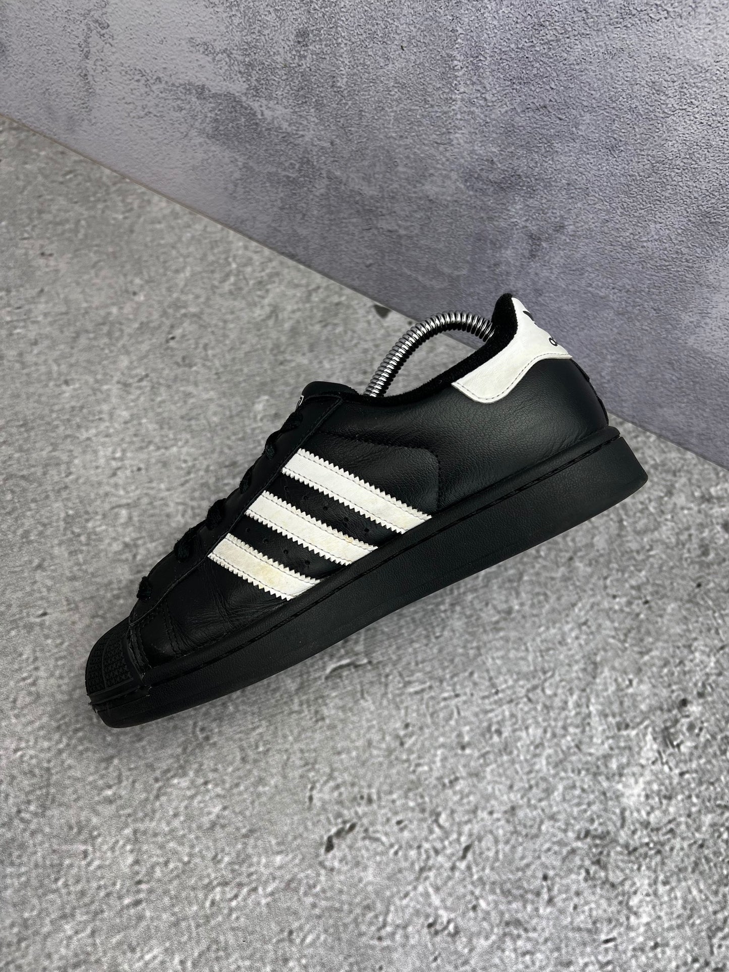 adidas Superstar II JH9977 - buty sportowe, wewnętrzny panel prawego buta