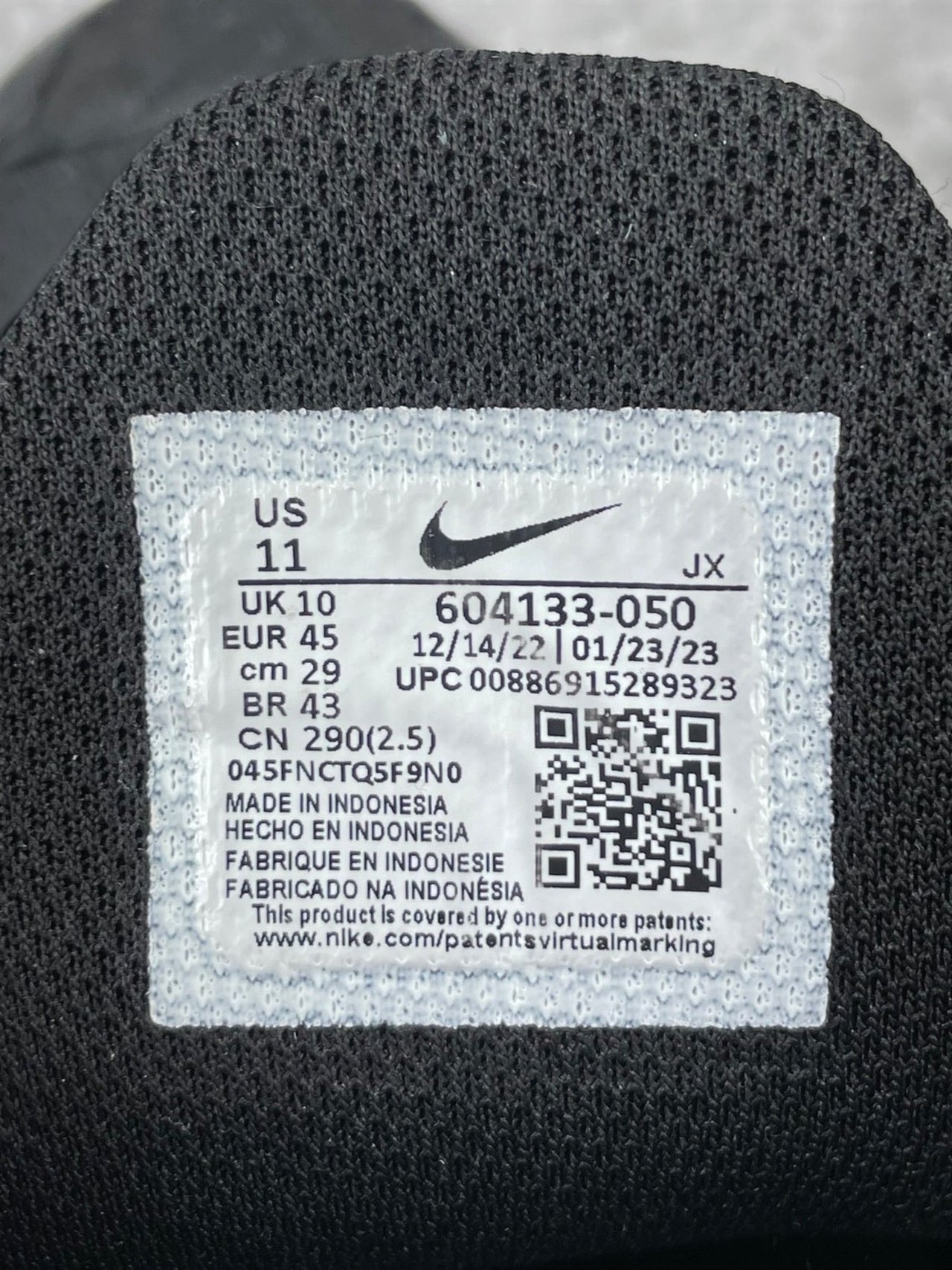 Nike Air Max Plus Triple Black — buty sportowe męskie w bardzo dobrym stanie rozmiar 45, opcjonalne zdjęcie 2