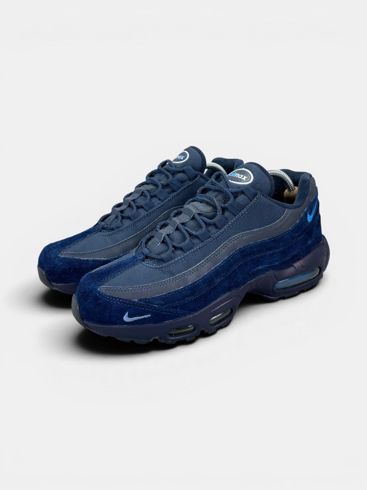 Nike Air Max 95 Obsidian — buty sportowe męskie w bardzo dobrym stanie rozmiar 42.5, widok z boku