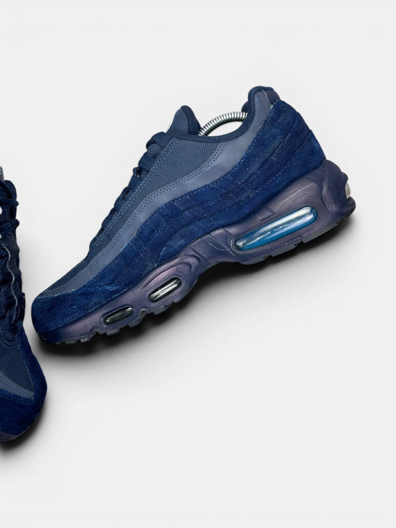 Nike Air Max 95 Obsidian — buty sportowe męskie w bardzo dobrym stanie rozmiar 42.5, wewnętrzny panel prawego buta